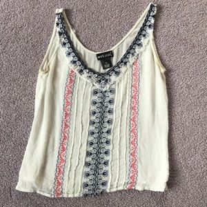 Detailed tank top